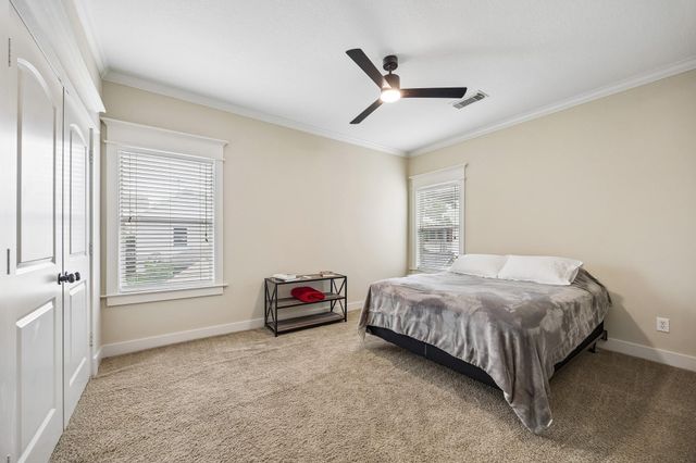 1017 W 16th Street W, Houston, TX 77008