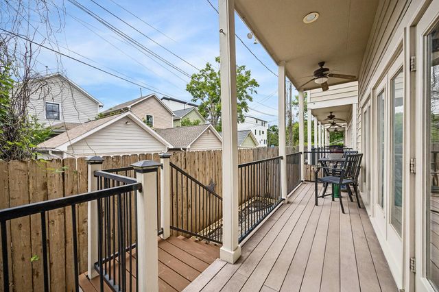 1017 W 16th Street W, Houston, TX 77008