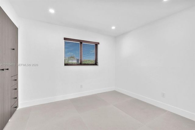 17911 NW 82nd Ave, Hialeah, FL 33015