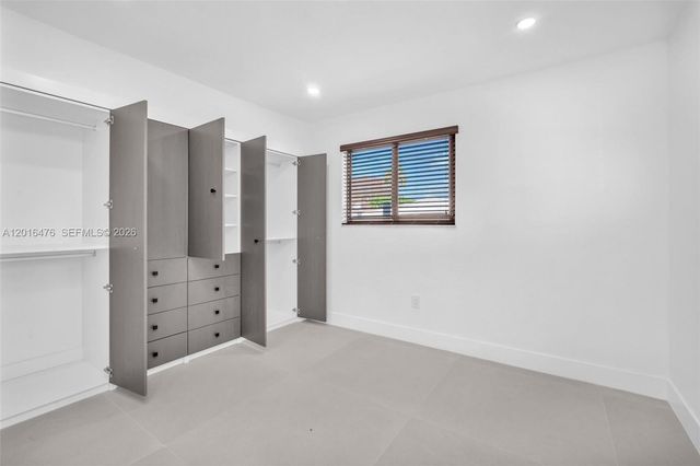 17911 NW 82nd Ave, Hialeah, FL 33015