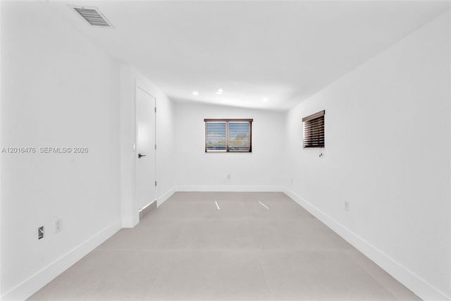 17911 NW 82nd Ave, Hialeah, FL 33015