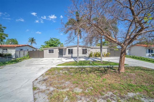 17911 NW 82nd Ave, Hialeah, FL 33015
