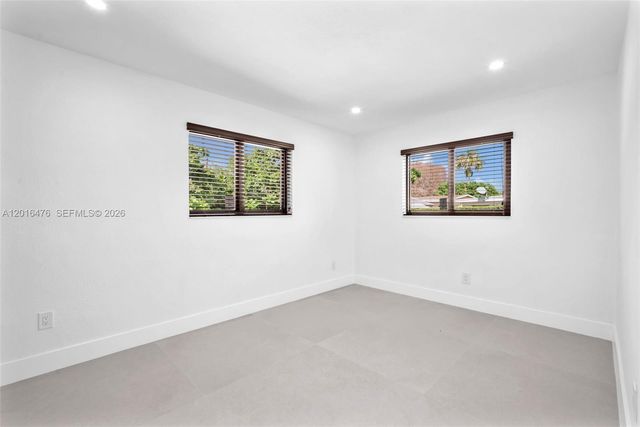 17911 NW 82nd Ave, Hialeah, FL 33015