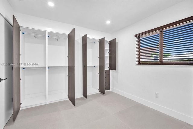 17911 NW 82nd Ave, Hialeah, FL 33015