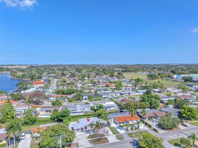 17911 NW 82nd Ave, Hialeah, FL 33015