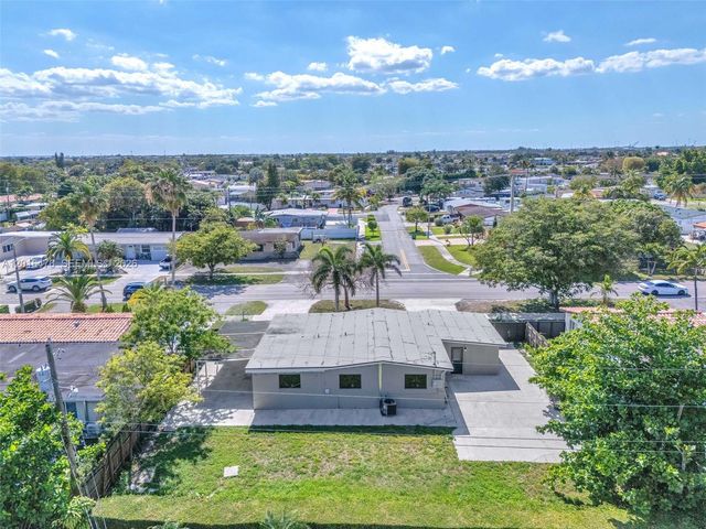 17911 NW 82nd Ave, Hialeah, FL 33015