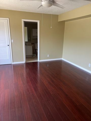 2318 Waterside Drive, Lake Worth, FL 33461