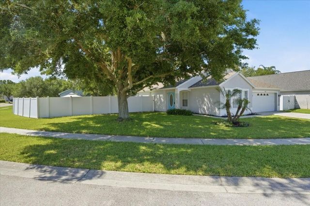 5207 NEW SAVANNAH CIRCLE, Wesley Chapel, FL 33545