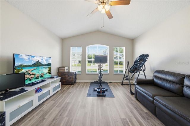 5207 NEW SAVANNAH CIRCLE, Wesley Chapel, FL 33545