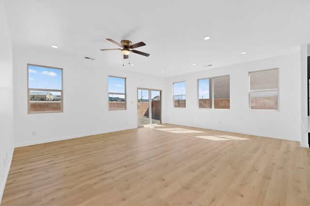 2645 Kates Way, Santa Fe, NM 87507