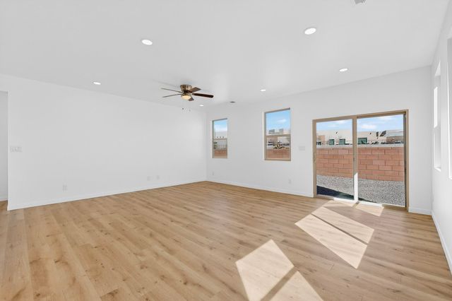 2645 Kates Way, Santa Fe, NM 87507