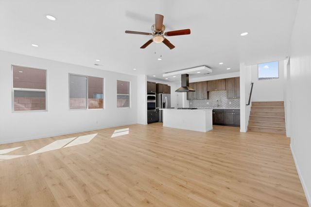 2645 Kates Way, Santa Fe, NM 87507