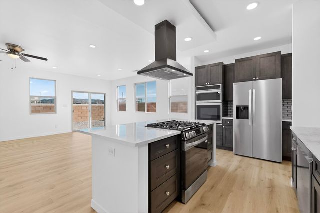 2645 Kates Way, Santa Fe, NM 87507