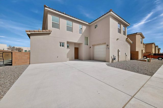 2645 Kates Way, Santa Fe, NM 87507