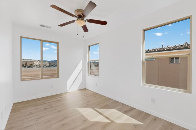 2645 Kates Way, Santa Fe, NM 87507