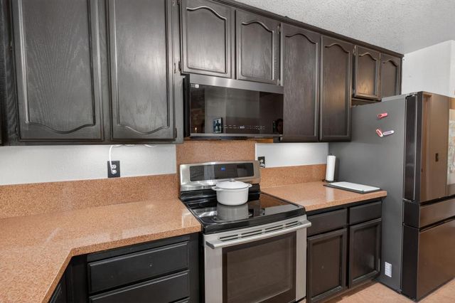 7611 Sunset Ave, Fair Oaks, CA 95628