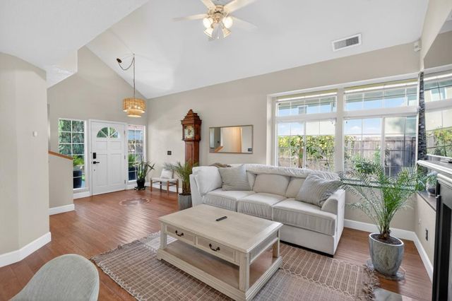 7611 Sunset Ave, Fair Oaks, CA 95628