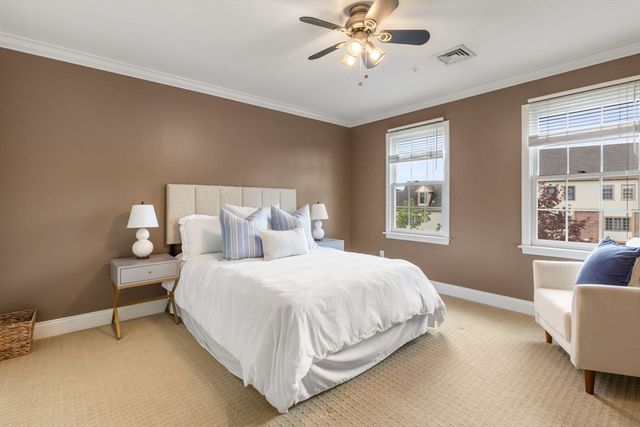 121 Revere St G, Canton, MA 02021