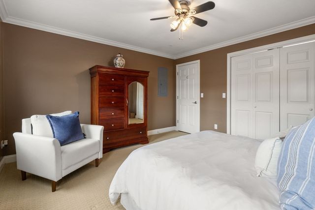 121 Revere St G, Canton, MA 02021