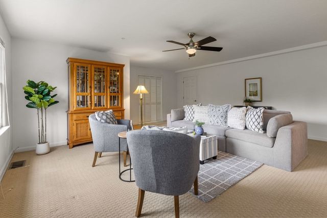 121 Revere St G, Canton, MA 02021