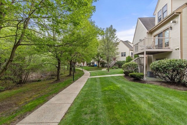 121 Revere St G, Canton, MA 02021