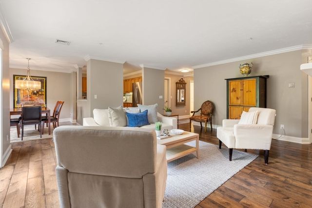 121 Revere St G, Canton, MA 02021