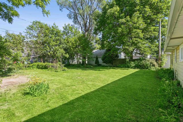 1124 WISCONSIN COURT, Appleton, WI 54911