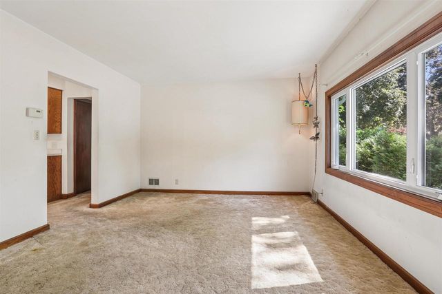 1124 WISCONSIN COURT, Appleton, WI 54911