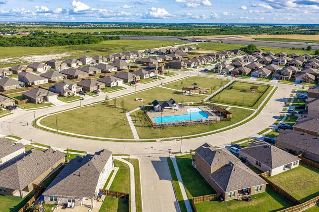 2303 Peregrine Way, Crandall, TX 75114