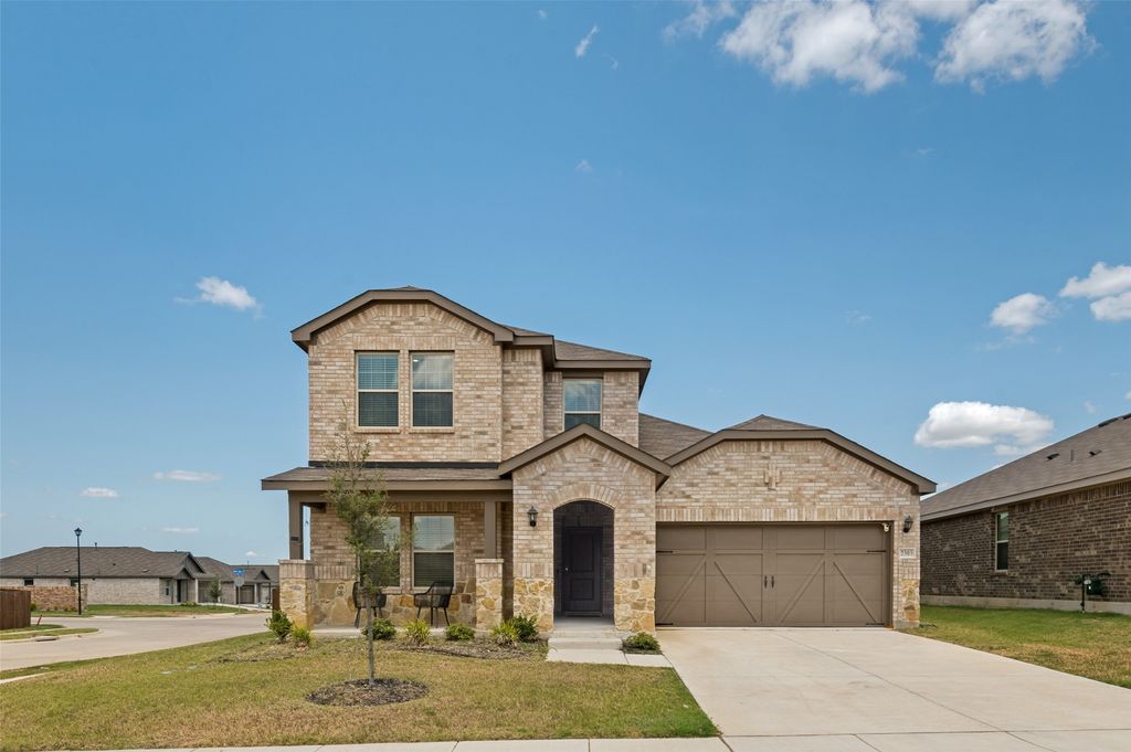 2303 Peregrine Way, Crandall, TX 75114