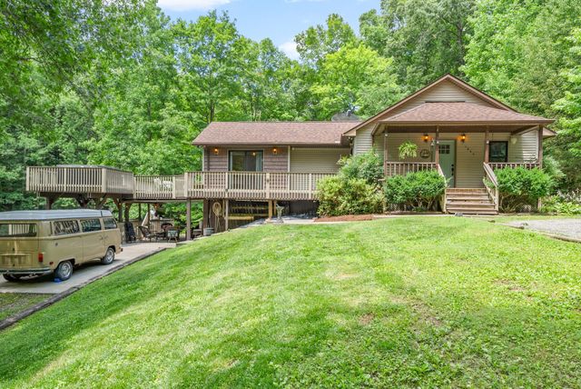 1844 Hogue Rd, Clarksville, TN 37040