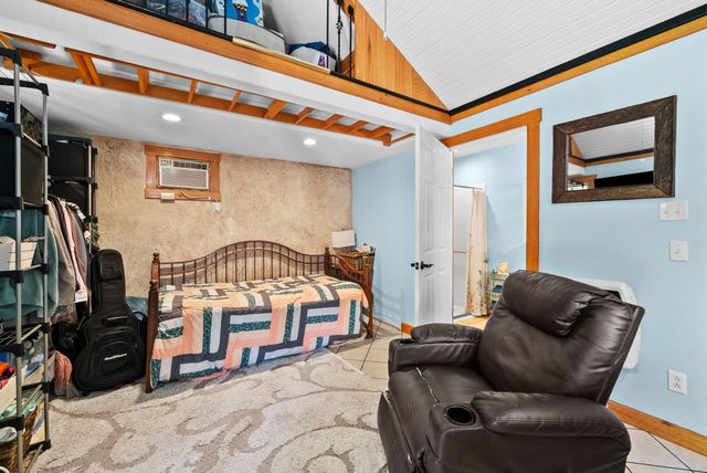 1844 Hogue Rd, Clarksville, TN 37040