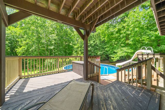 1844 Hogue Rd, Clarksville, TN 37040
