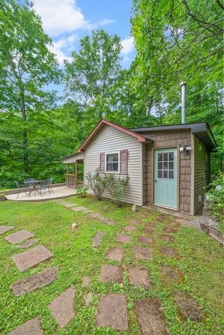 1844 Hogue Rd, Clarksville, TN 37040