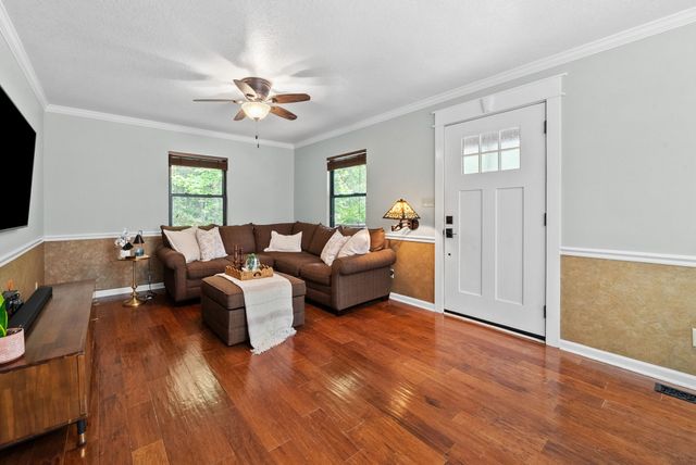 1844 Hogue Rd, Clarksville, TN 37040