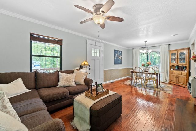 1844 Hogue Rd, Clarksville, TN 37040