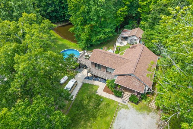 1844 Hogue Rd, Clarksville, TN 37040
