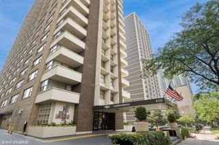 6157 N Sheridan Road 24H, Chicago, IL 60660
