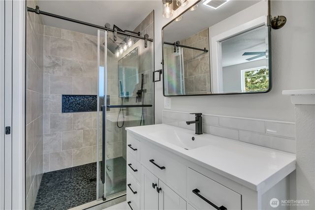 10528 25th Avenue E, Tacoma, WA 98445
