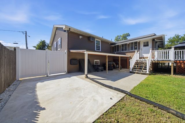 214 Dayton Street, Chicopee, MA 01013