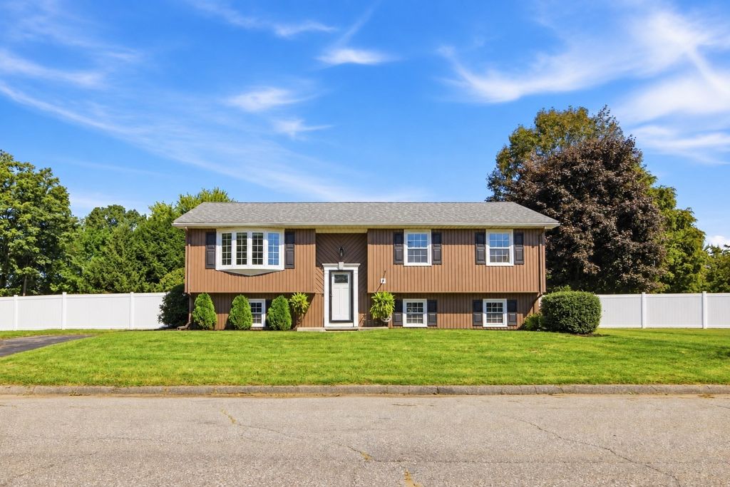 214 Dayton Street, Chicopee, MA 01013