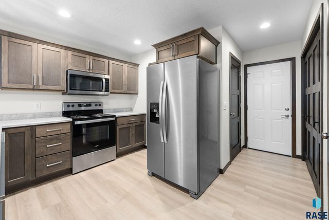 5507 W Liberator Cir Circle, Sioux Falls, SD 57107