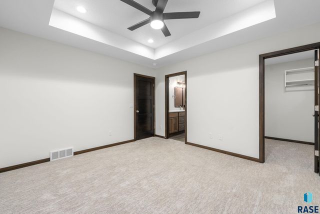 5507 W Liberator Cir Circle, Sioux Falls, SD 57107