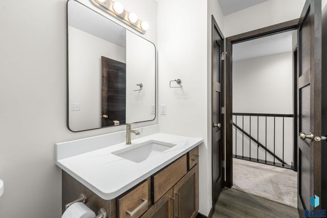 5507 W Liberator Cir Circle, Sioux Falls, SD 57107