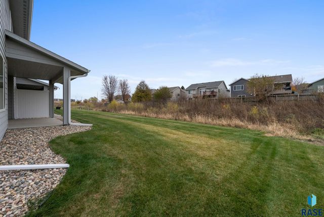 5507 W Liberator Cir Circle, Sioux Falls, SD 57107