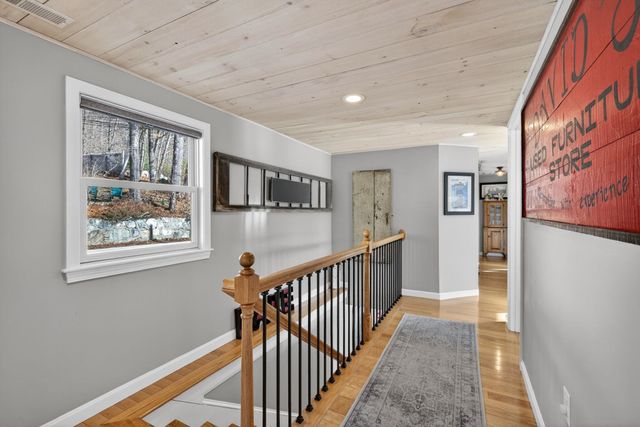 195 East Side Drive, Alton, NH 03809