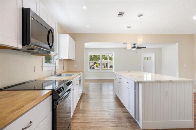 1835 24th Avenue, Vero Beach, FL 32960