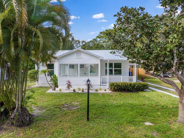 1835 24th Avenue, Vero Beach, FL 32960