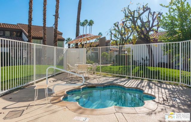 1720 E Camino Parocela, Palm Springs, CA 92264