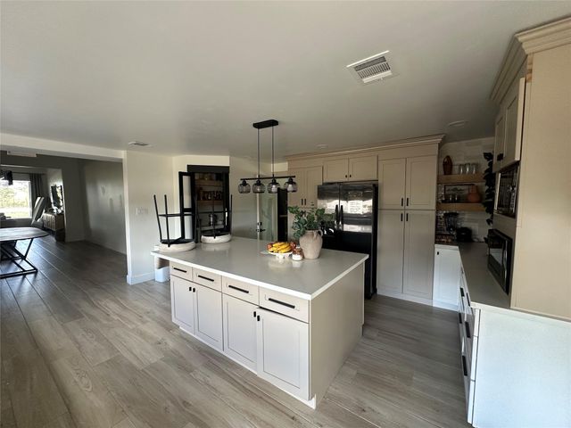 7399 County Road 215, Anderson, TX 77830